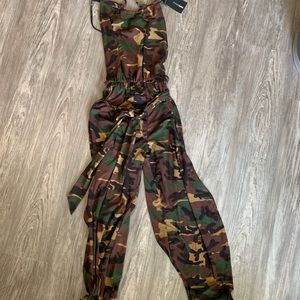 Fashion nova camp jumpsuit